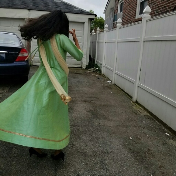 Dress - Picture 5 of 5